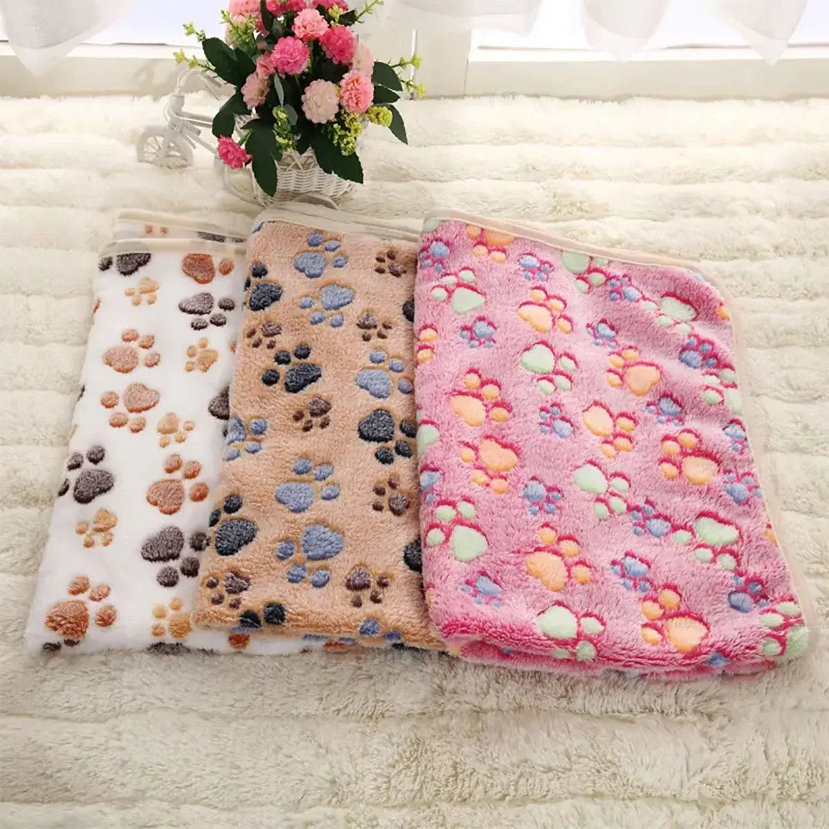 Soft Fluffy Multicolor Pet Blanket – Warm Dog & Cat Paw-Print Mat