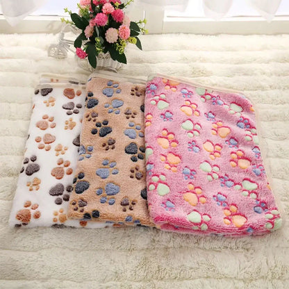 Soft Fluffy Multicolor Pet Blanket – Warm Dog & Cat Paw-Print Mat